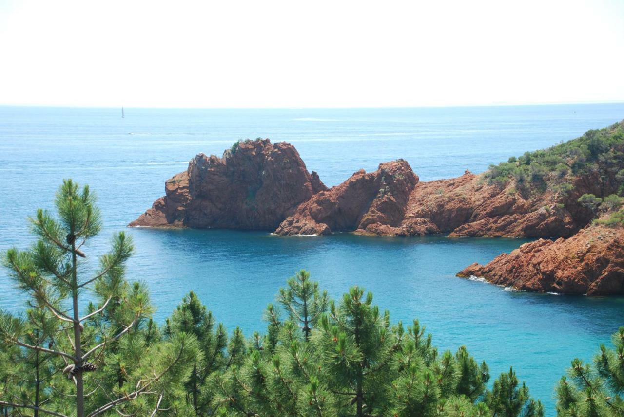 Hotel La Calanque Du Boucharel Saint Aygulf Zewnętrze zdjęcie